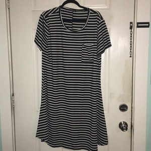 Black and White Stripe Casual Dress